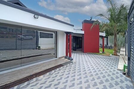 4 Bedroom House in The Reeds