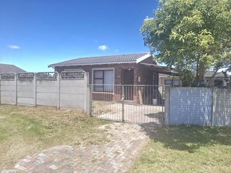 2 Bedroom House in Overbaakens