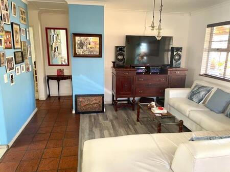 2 Bedroom House in Muizenberg