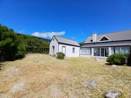 3 Bedroom House in Bettys Bay