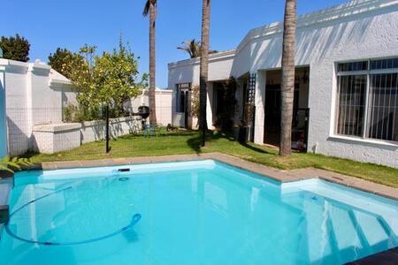 4 Bedroom House in Bowtie