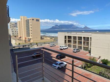 3 Bedroom Apartment in Table View