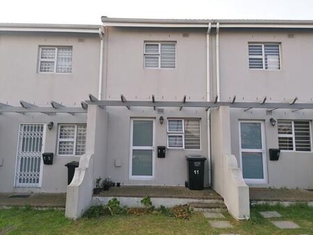 2 Bedroom Townhouse in Blue Downs