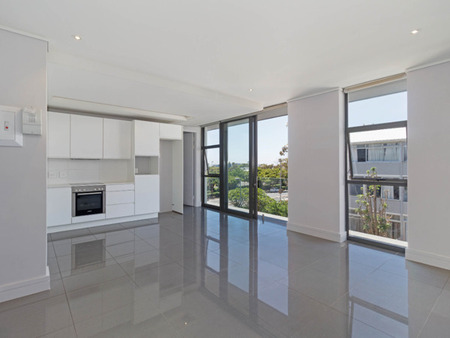 2 Bedroom Apartment in Three Anchor Bay