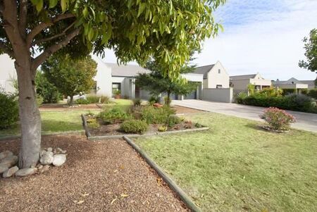 3 Bedroom House in Somerset Country Estate