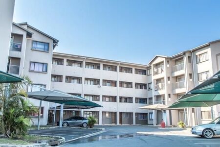 2 Bedroom Flat in Arboretum