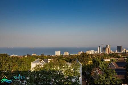 3 Bedroom Penthouse in Umhlanga Rocks