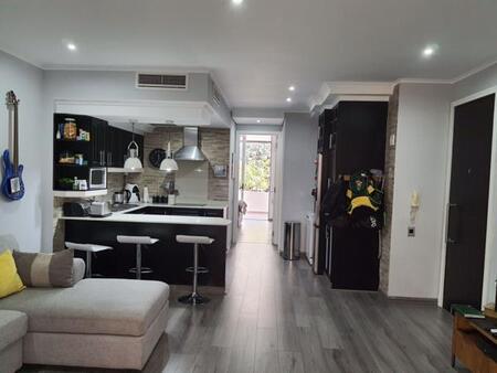 1 Bedroom Apartment in New Town Centre