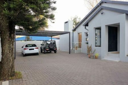 4 Bedroom house to rent in Blairgowrie, Randburg