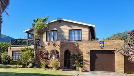 3 Bedroom house to rent in Kleinmond Central