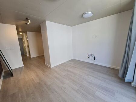 Bachelor Apartment to rent in Observatory, Cape Town