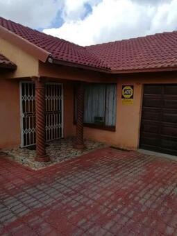 3 Bedroom House in Mabopane