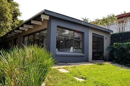 Bachelor apartment in Groenkloof