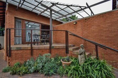 Studio apartment in Baileys Muckleneuk