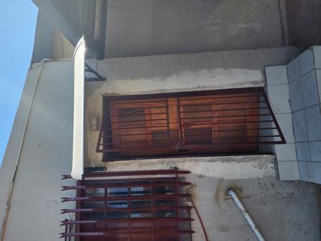 Bachelor apartment in East Lynne