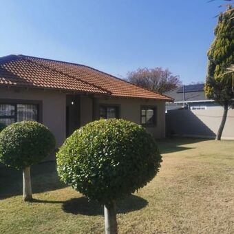 3 Bedroom House in Queenswood