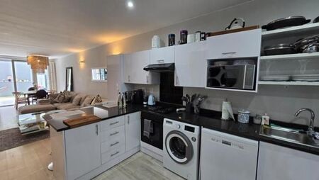 2 Bedroom Apartment in Morningside