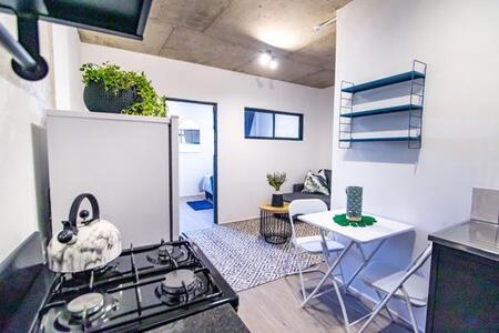 1 Bedroom Apartment in Rosebank