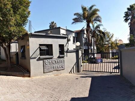 3 Bedroom Apartment in Randpark Ridge