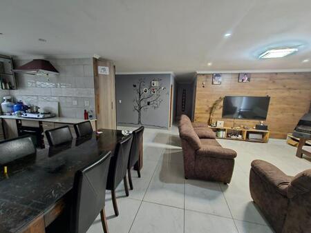 4 Bedroom Cluster in North Riding