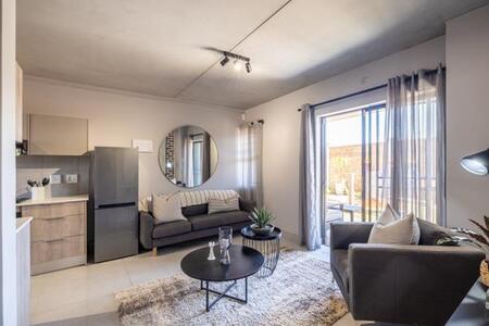 2 Bedroom Apartment in Olivedale