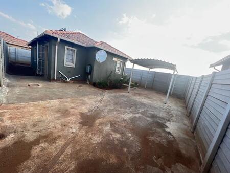 3 Bedroom House in Sky City