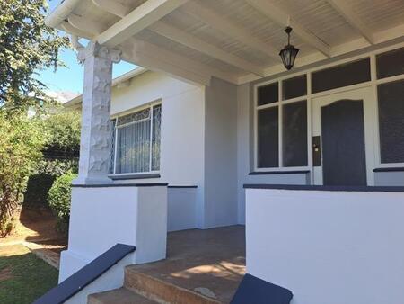 3 Bedroom House in Kensington