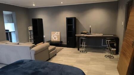 Bachelor apartment in Paulshof