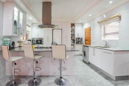 4 Bedroom House in Meadowbrook