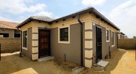 3 Bedroom House in Vanderbijlpark Ce
