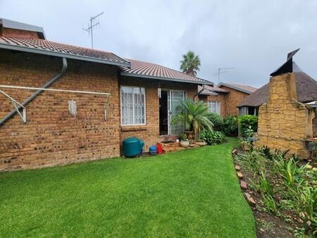 3 Bedroom Townhouse in Norkem Park