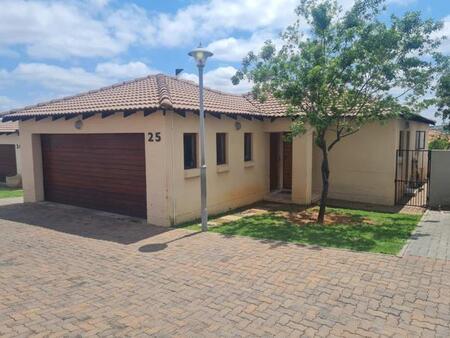 3 Bedroom House in Thatchfield