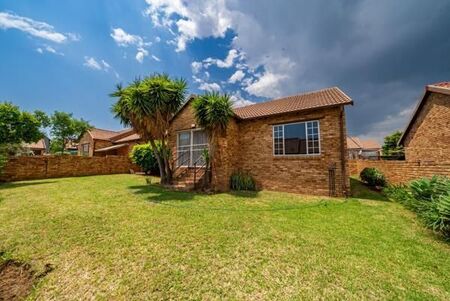 2 Bedroom Townhouse in Kosmosdal