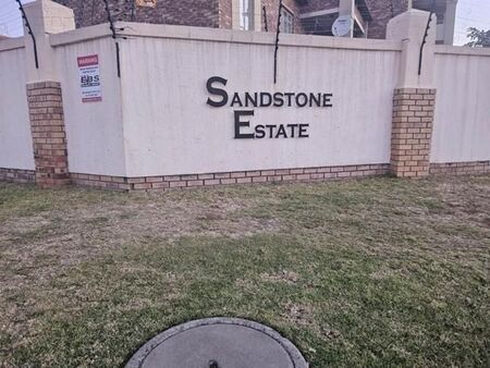 3 Bedroom Townhouse in Monavoni