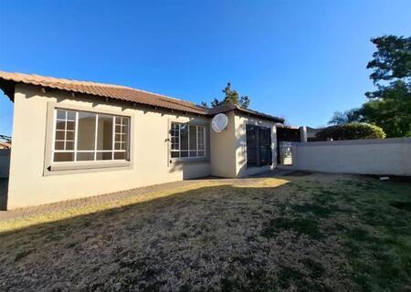 3 Bedroom Townhouse in Heuwelsig Estate