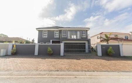 4 Bedroom House in Kamma Heights