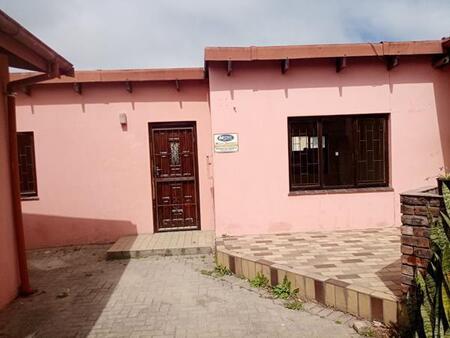 1 Bedroom Apartment in George South