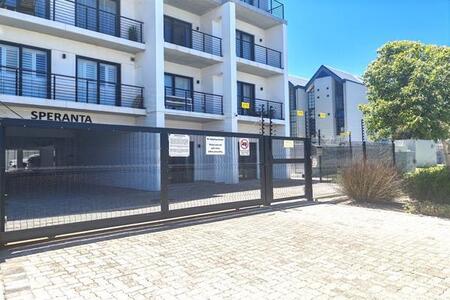 2 Bedroom Apartment in Waves Edge