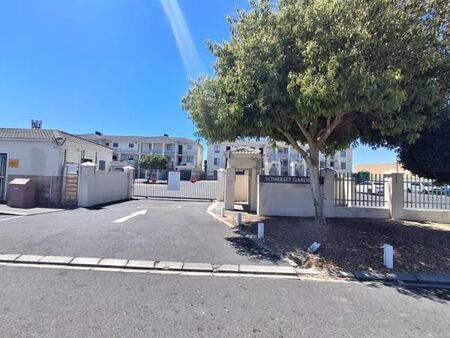 2 Bedroom Apartment in Parklands