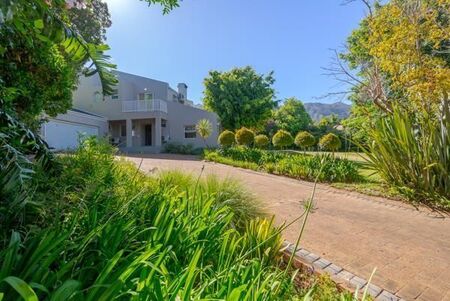 4 Bedroom House in Constantia