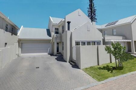 3 Bedroom Townhouse in Langeberg Ridge