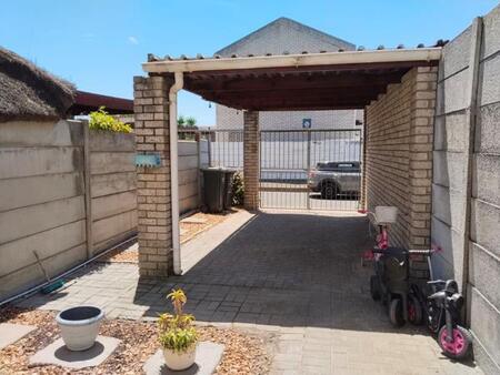 2 Bedroom House in Oakglen