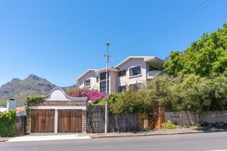 1 Bedroom Apartment in Gardens