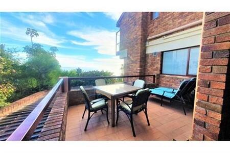 1 Bedroom Apartment in Camps Bay