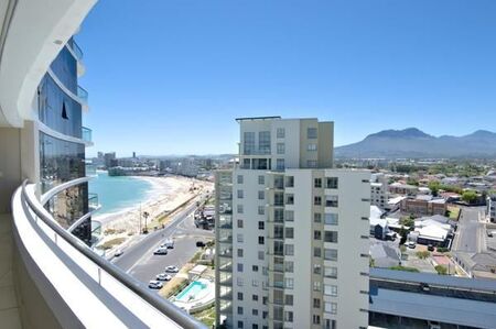 3 Bedroom Apartment in Strand South