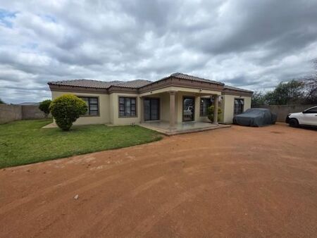 3 Bedroom House in Lephalale (Ellisras)