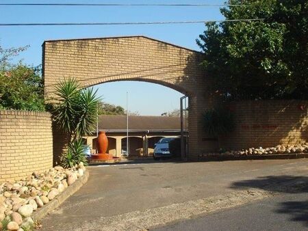 1.5 Bedroom Apartment in Freeland Park