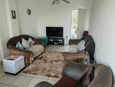 1.5 Bedroom Flat in Bluff