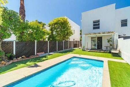 3 Bedroom duplex townhouse - freehold to rent in Marina Da Gama, Cape Town