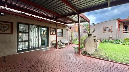 2 Bedroom flat to rent in Secunda